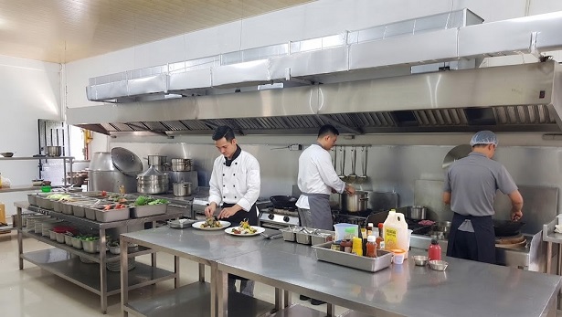 Mengatasi Masalah Suhu Panas Dapur Restoran dengan Fresh Air System